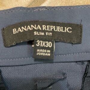 Banana Republic Men’s Flat Front Navy pant (wrinkle resistant) 31X30